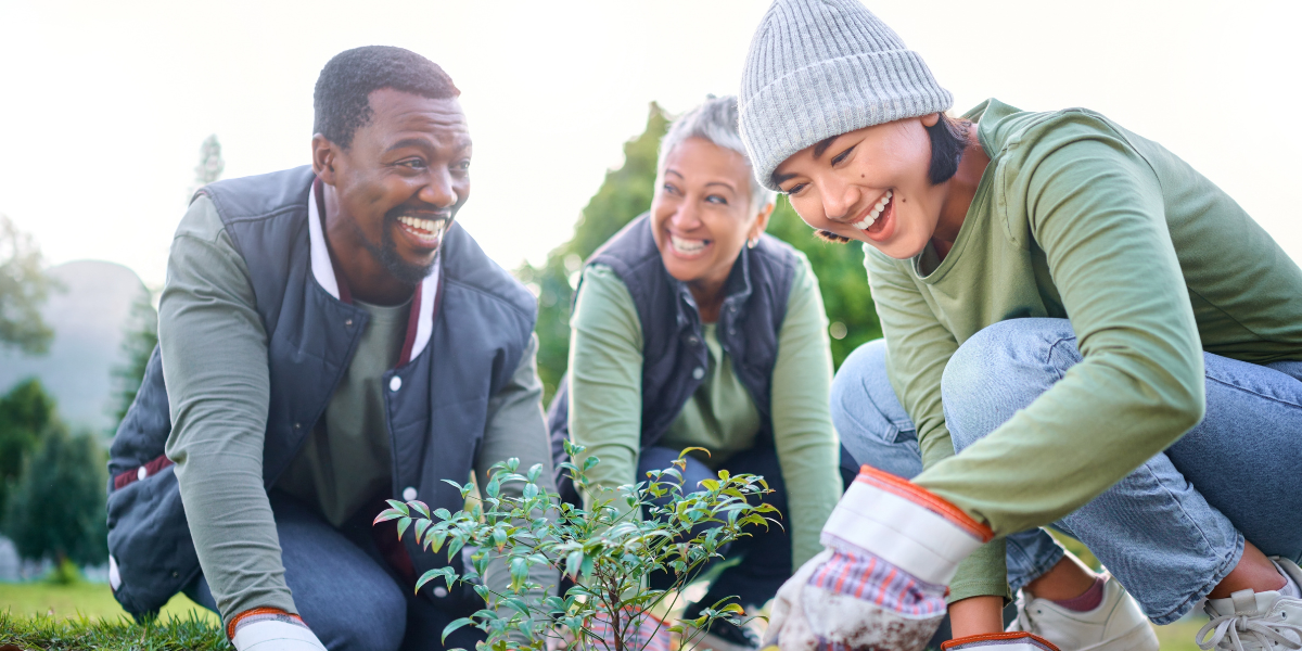 From Online Chat to Garden Visit: Taking the First Step